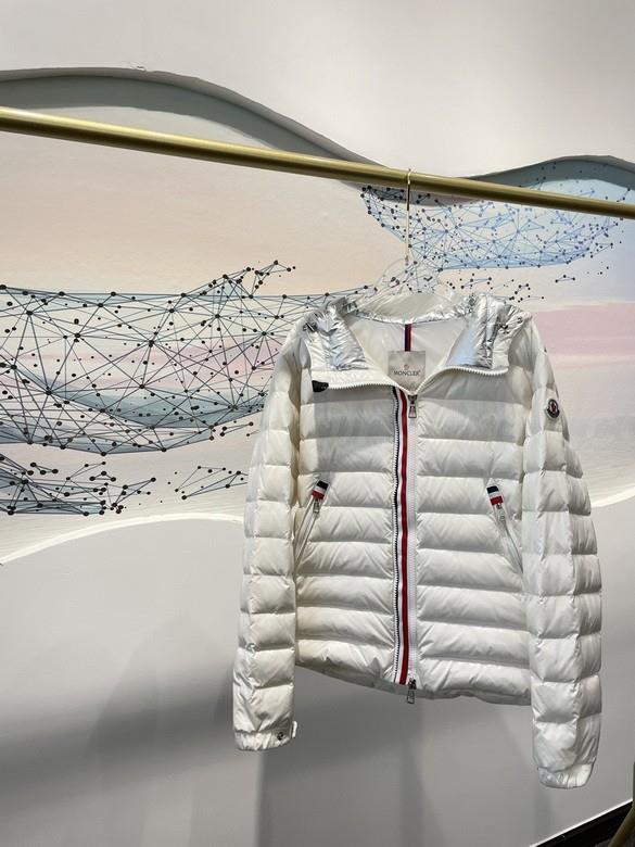 Moncler Women's Outwear 188